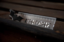 Translation missing: el.sections.featured_product.gallery_thumbnail_alt