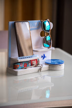 Translation missing: el.sections.featured_product.gallery_thumbnail_alt
