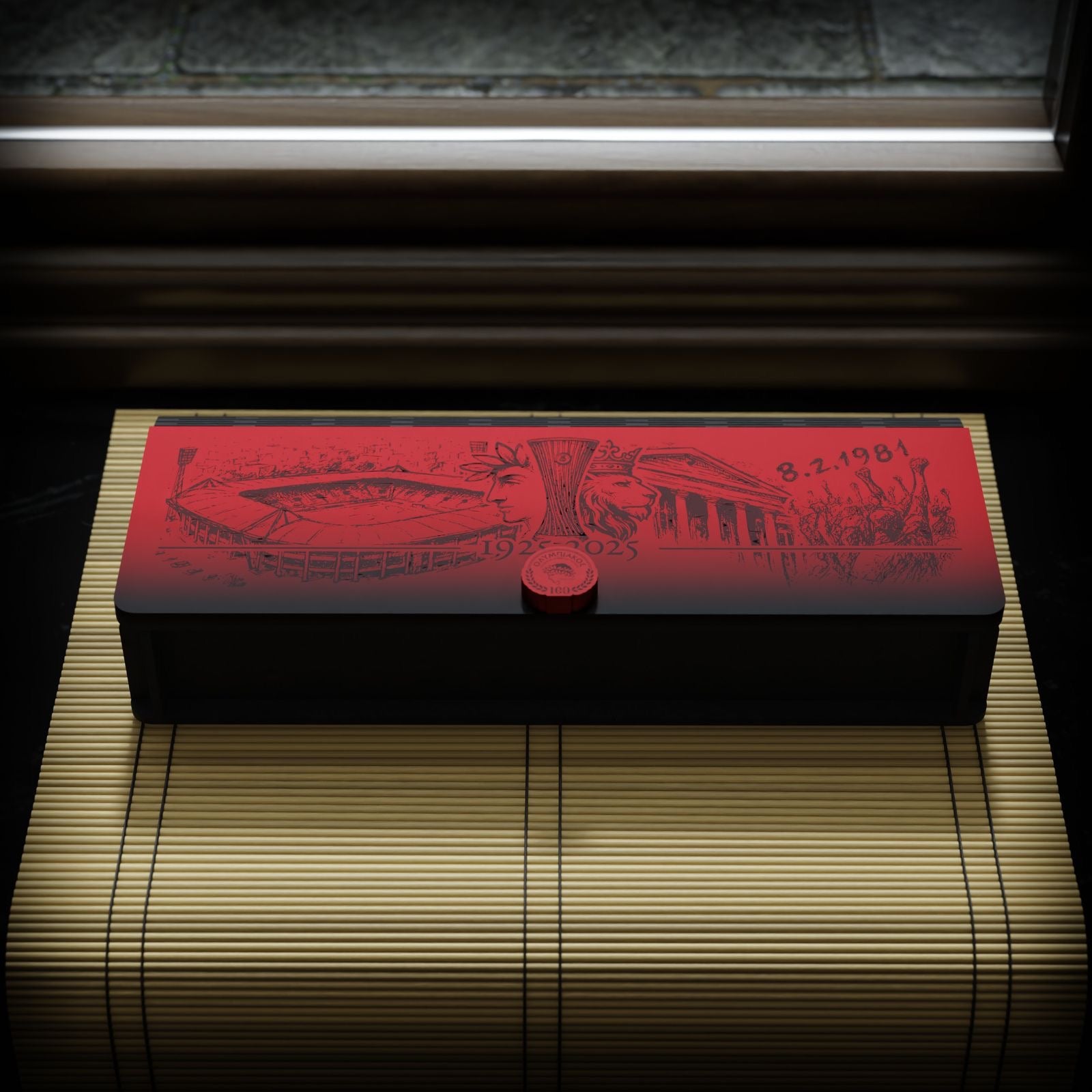 Ξύλινη Κασετίνα “Red History Thrilos” με Όνομα