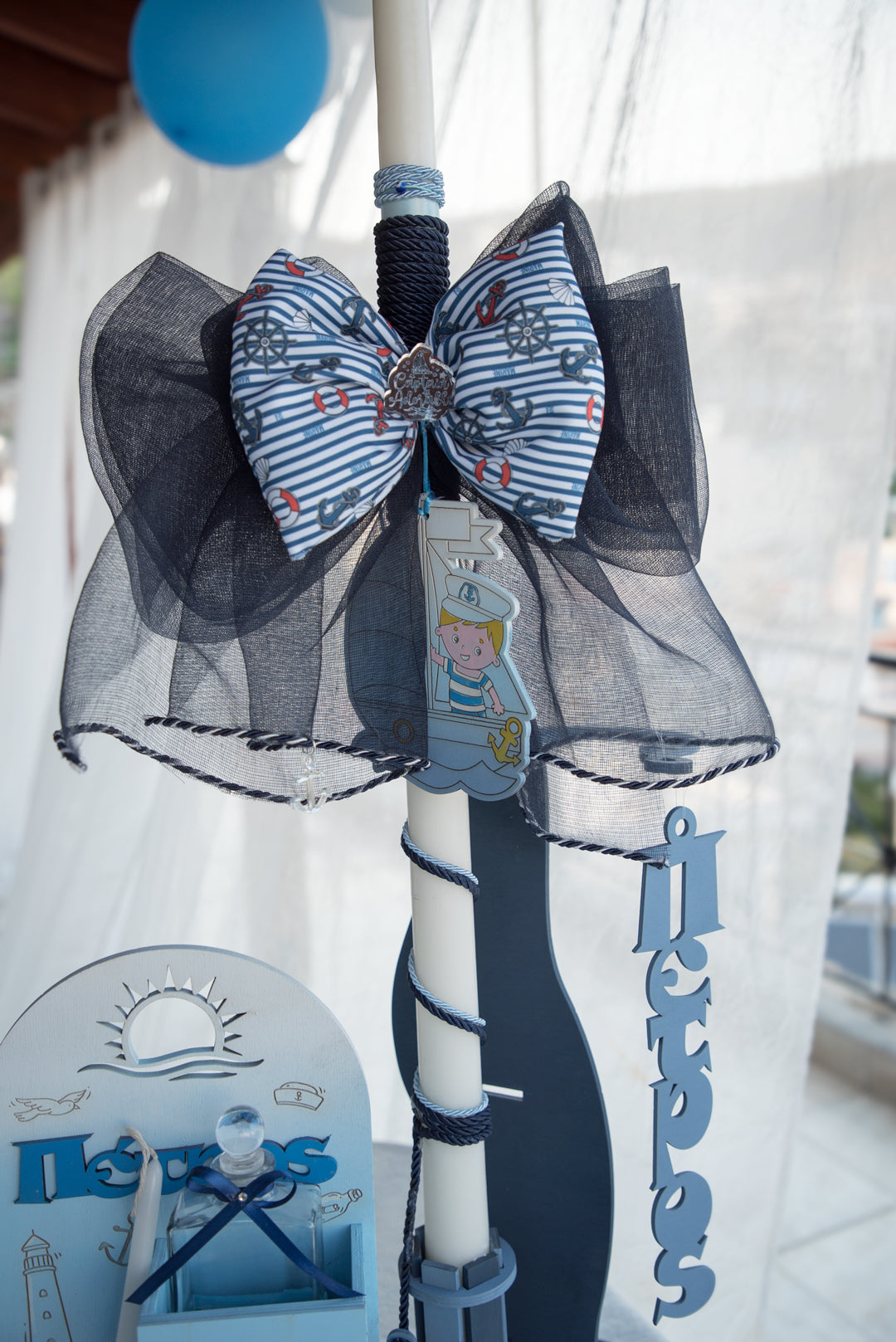 Λαμπάδα Βάπτισης με θέμα "Ναυτάκι" σε Βάση με Κρεμαστό Όνομα