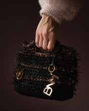 Translation missing: el.sections.featured_product.gallery_thumbnail_alt