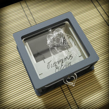 Translation missing: el.sections.featured_product.gallery_thumbnail_alt