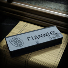 Translation missing: el.sections.featured_product.gallery_thumbnail_alt