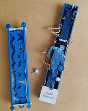 Translation missing: el.sections.featured_product.gallery_thumbnail_alt