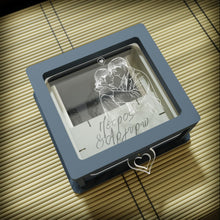 Translation missing: el.sections.featured_product.gallery_thumbnail_alt