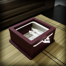 Translation missing: el.sections.featured_product.gallery_thumbnail_alt