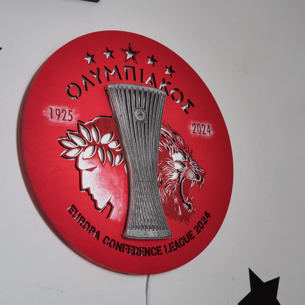 Επιτοίχιο Φωτιστικό "Θρύλος Κυπελλούχος " (32cm)