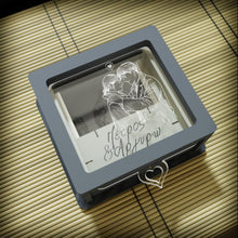 Translation missing: el.sections.featured_product.gallery_thumbnail_alt