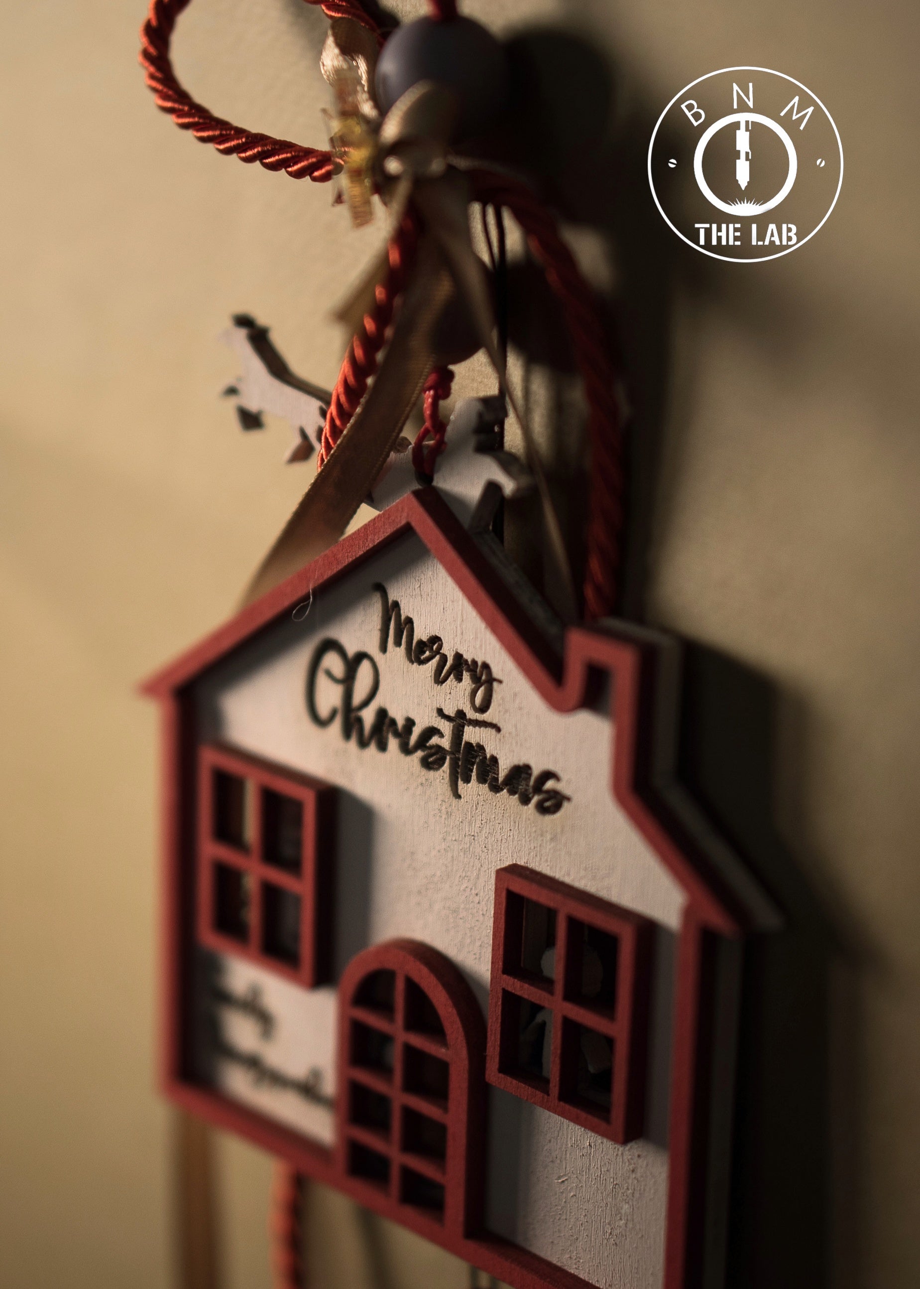Επιτοίχιο Προσωποποιημένο Σπιτάκι "Merry Christmas"