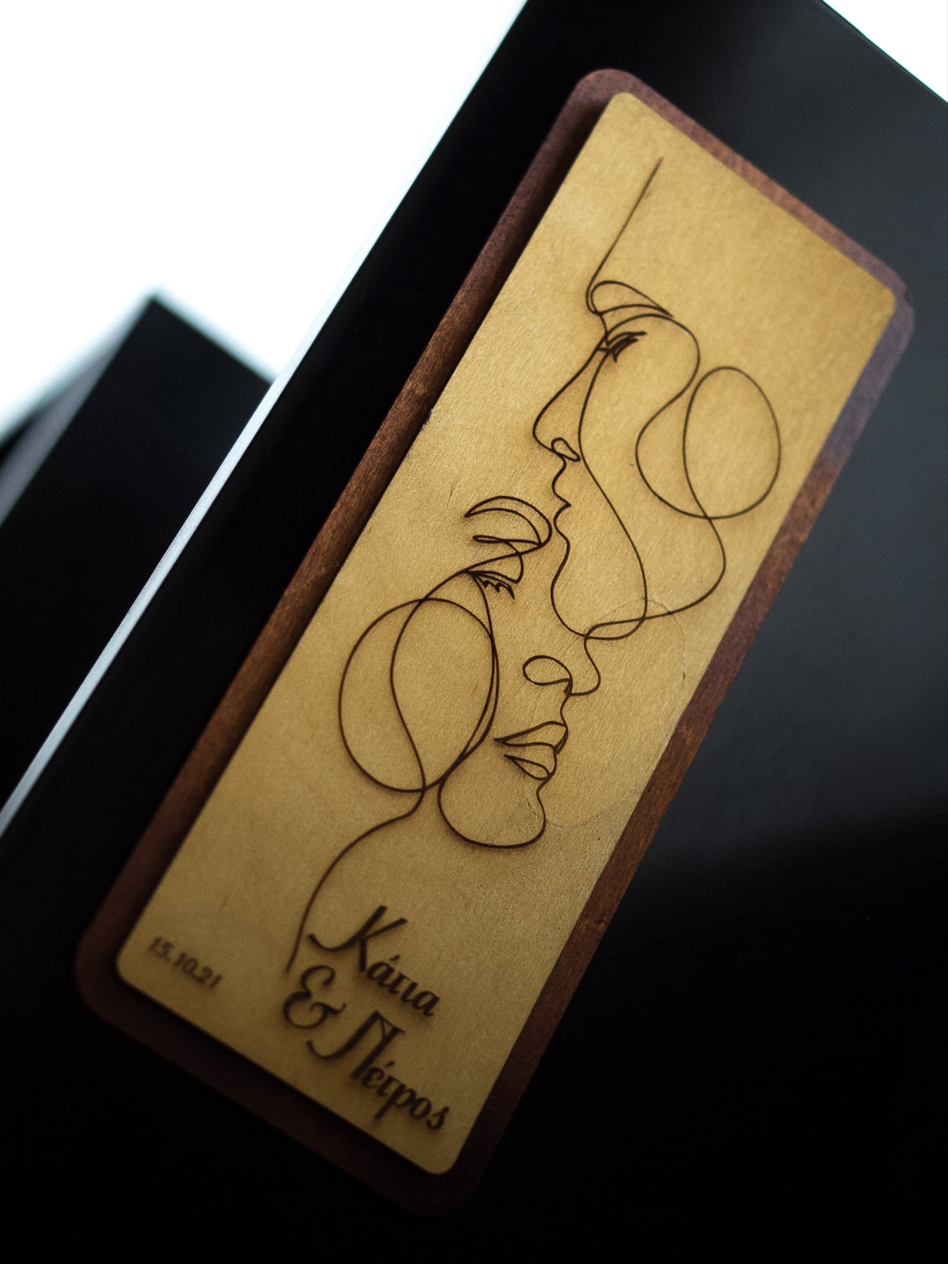 Ξύλινο Κάδρο "LοVERS"με Ονόματα και Ημερομηνία (26εκ. *10,5εκ.)