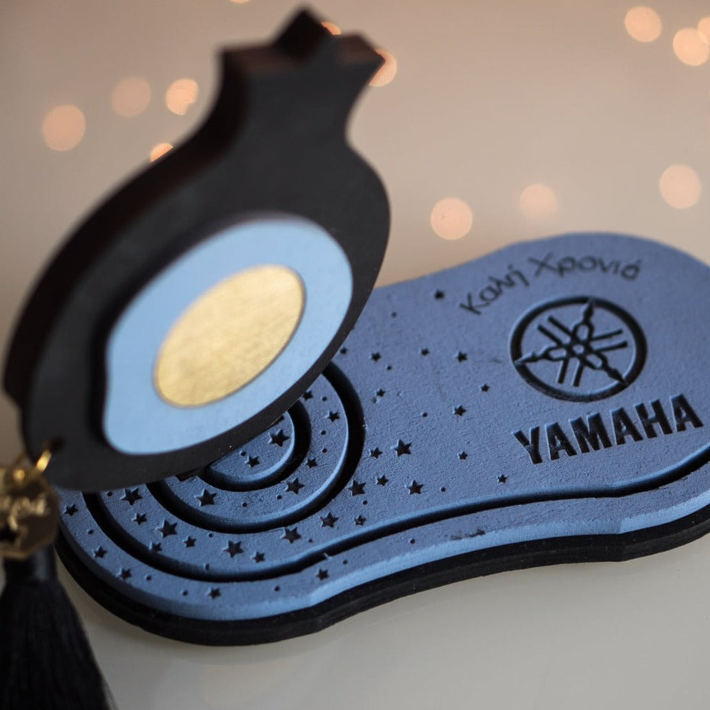 ΕΤΑΡΙΚΟ ΔΩΡΟ|  ΓΟΥΡΙ ΞΥΛΙΝΟ ΣΕ ΜΑΚΡΟΣΤΕΝΗ ΒΑΣΗ ΜΕ ΛΟΓΟΤΥΠΟ