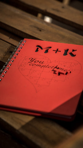 Σημειωματάριo με Μονογράμματα "You Complete me"