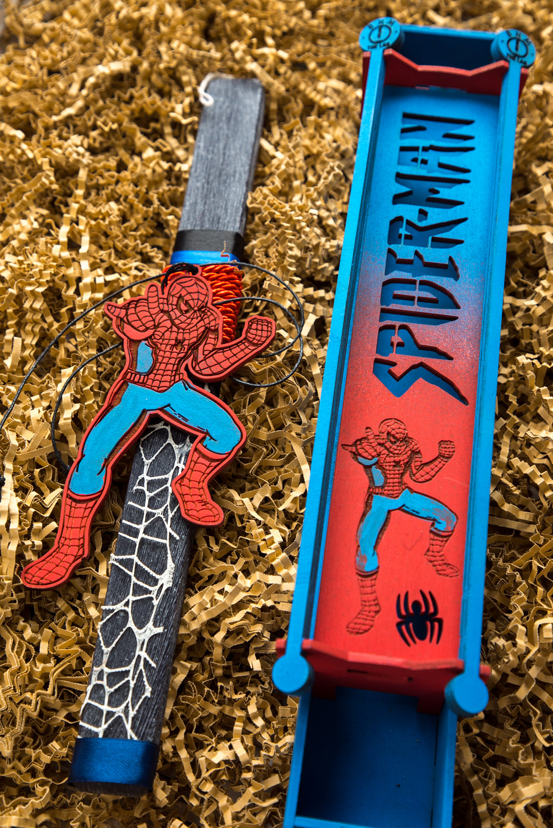 "Τhe Spider" Σετ | Λαμπάδα και Φωτιζόμενο Κάδρο "Spider VS Βένομ" με Όνομα