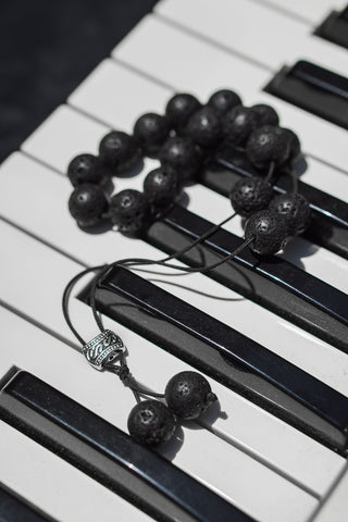 Ξύλινη Κασετίνα "Black & White"  με Όνομα και Επιλογή Κομπολογιού