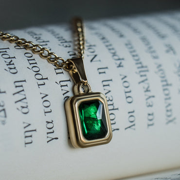 Κολιέ "Emerald" επιχρυσωμένο ατσάλι  με δυνατότητα προσωποποιημένης συσκευασίας δώρου σε ξύλινο κουτί