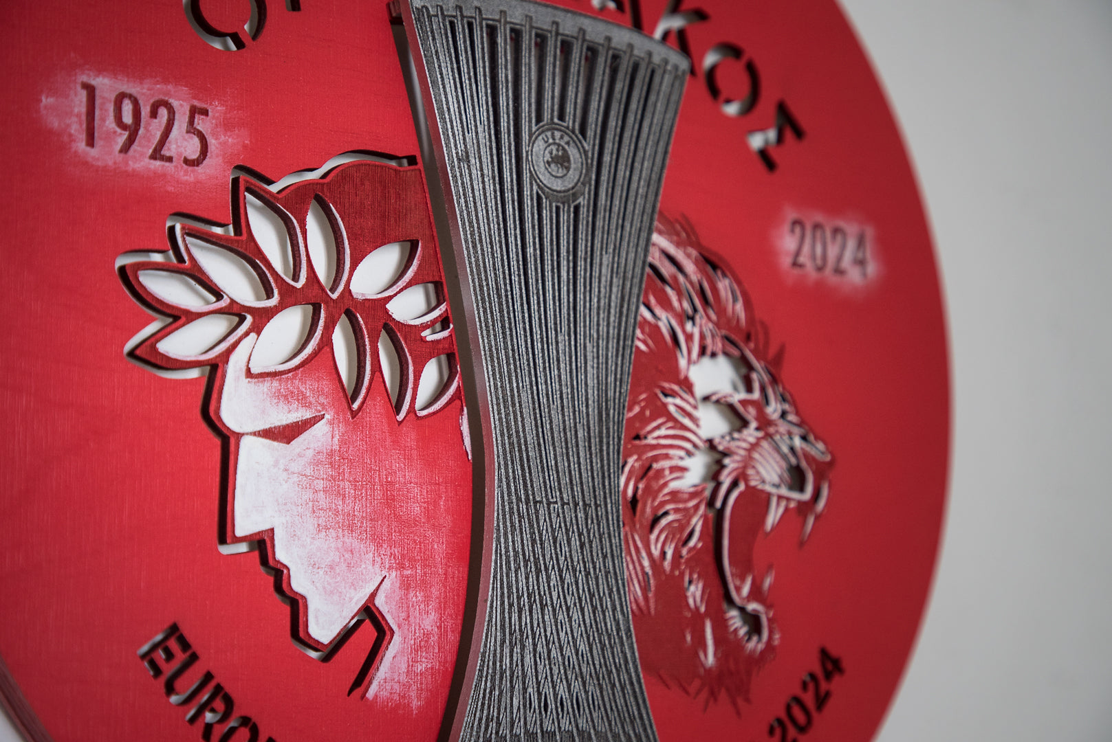 ΣΕΤ| Πασχαλινή Λαμπάδα "Ολυμπιακός" με μπρελόκ "Γήπεδο Καραϊσκάκη" & Φωτιστικό Τοίχου  "Κυπελλούχος"