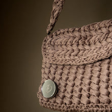 Translation missing: el.sections.featured_product.gallery_thumbnail_alt 