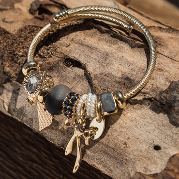 Βραχιόλι με charms "Gold & Black" με επιλογή ξύλινου κουτιού με την αφιέρωσή σας