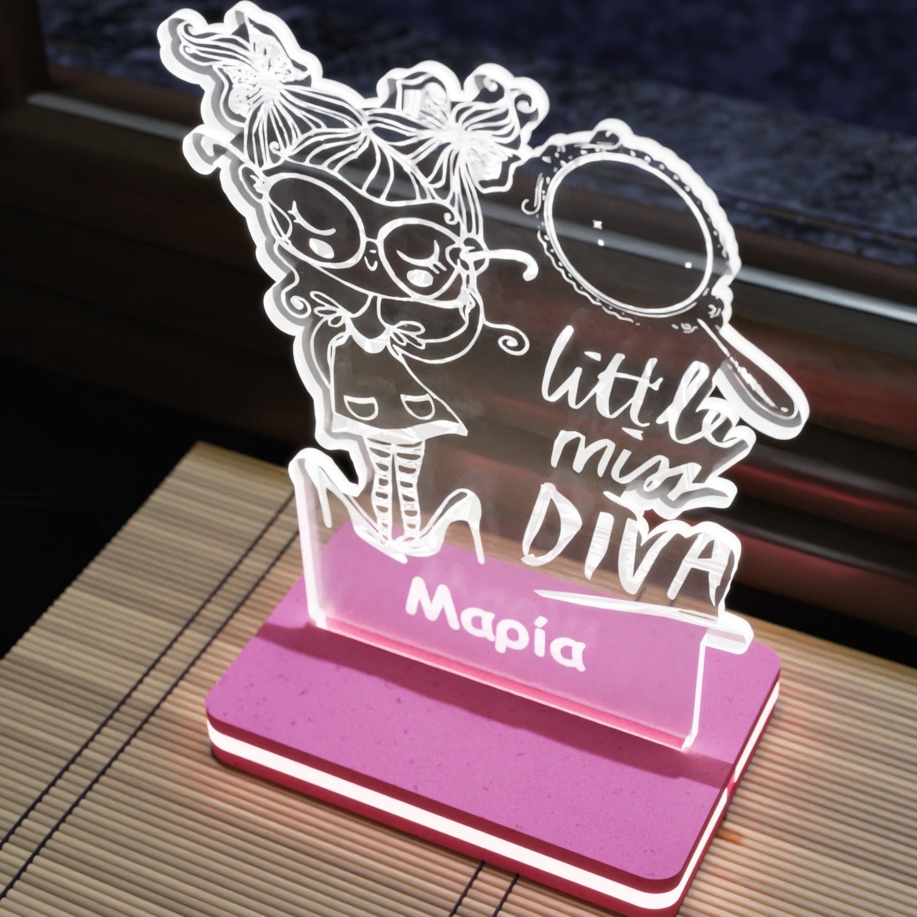 ΠΡΟΣΩΠΟΠΟΙΗΜΕΝΟ ΦΩΤΙΣΤΙΚΟ 3D LED "MISS LITTLE DIVA"