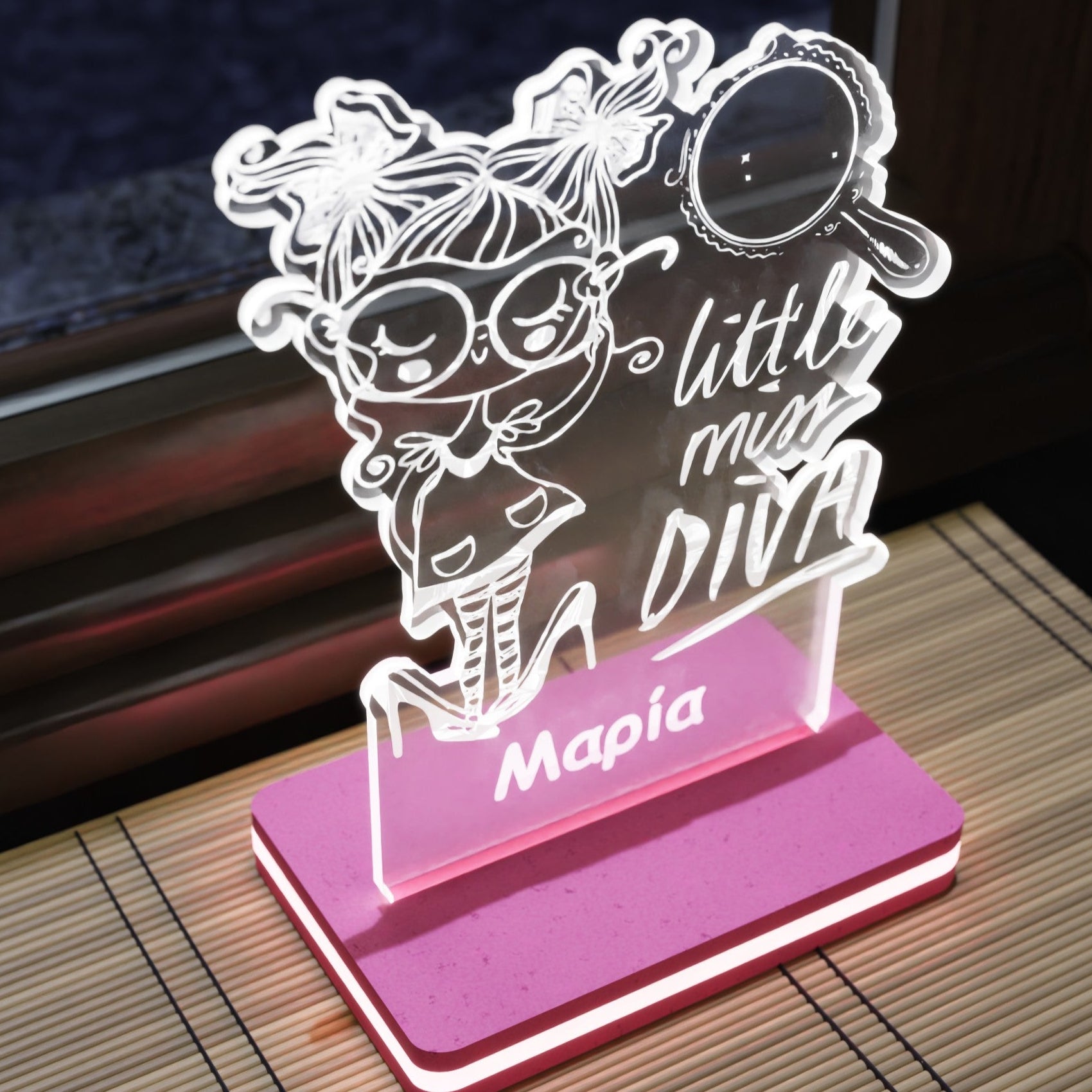 ΠΡΟΣΩΠΟΠΟΙΗΜΕΝΟ ΦΩΤΙΣΤΙΚΟ 3D LED "MISS LITTLE DIVA"