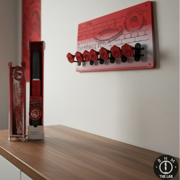 ΣΕΤ| Πασχαλινή Λαμπάδα "Ολυμπιακός" με μπρελόκ "Γήπεδο Καραϊσκάκη" & Κρεμάστρα Τοίχου με όνομα