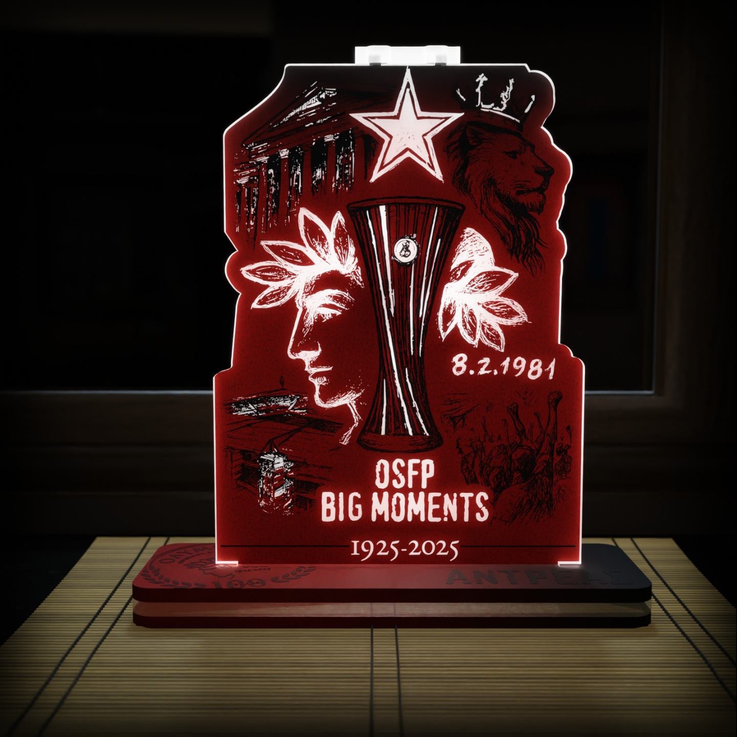 "RED HISTORY THRILOS" Επιτραπέζιο Φωτιστικό  με Ξύλο & Plexiglass (17cm * 25cm)