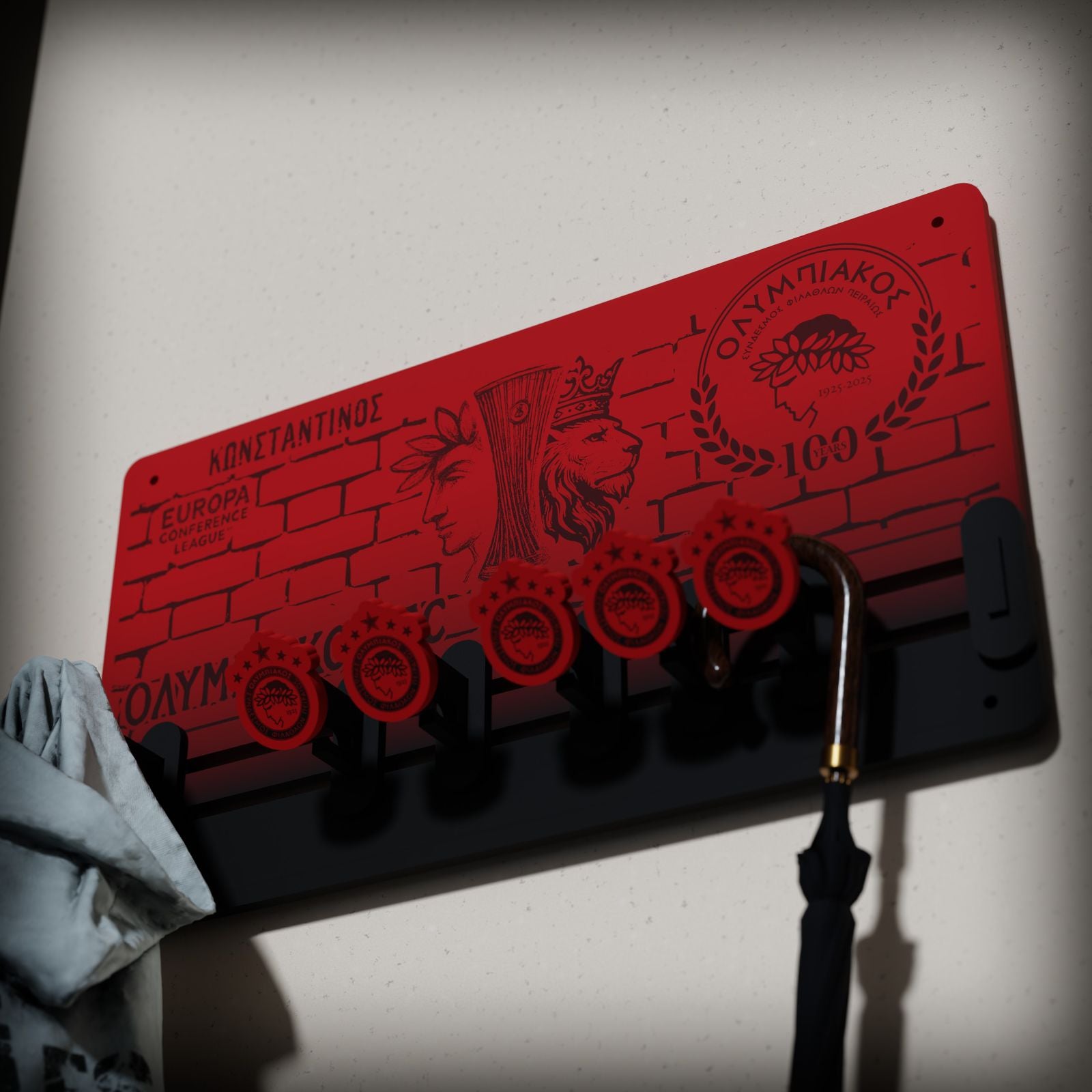 "THRILOS EUROPA CONFERENCE CUP" | Ξύλινη Κρεμάστρα Τοίχου 6 Θέσεων  με χάραξη ονόματος (36cm*20cm)