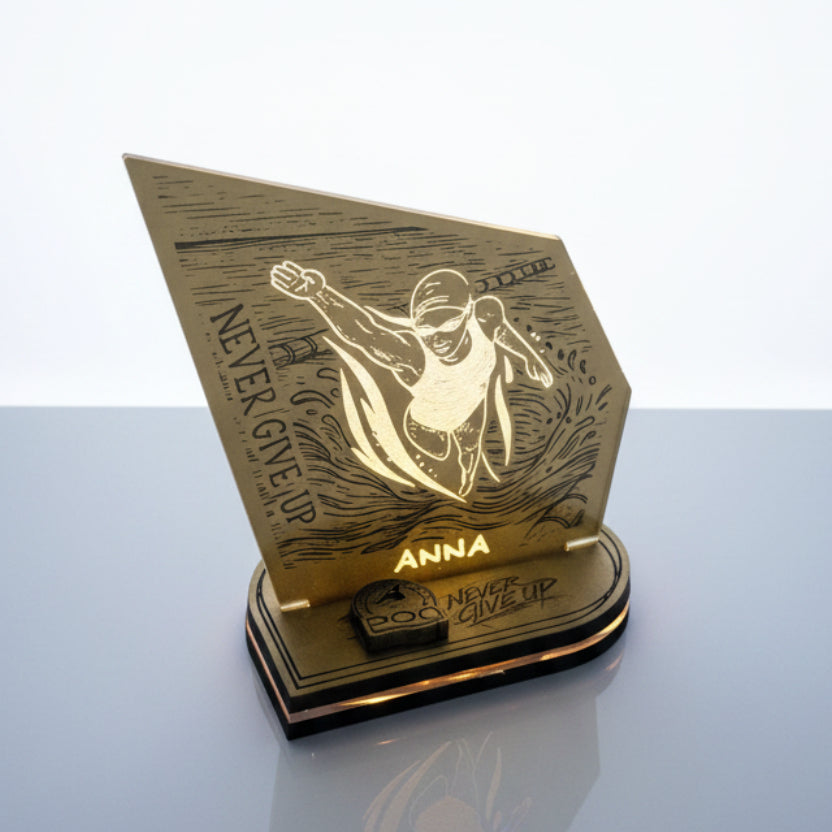 Επιτραπέζιο Φωτιστικό "Swimmer" με Όνομα & Δυνατότητα προσθήκης Σήματος/Ομάδας/Συλλόγου