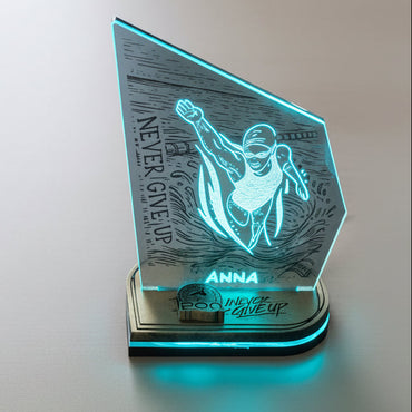 Επιτραπέζιο Φωτιστικό "Swimmer" με Όνομα & Δυνατότητα προσθήκης Σήματος/Ομάδας/Συλλόγου